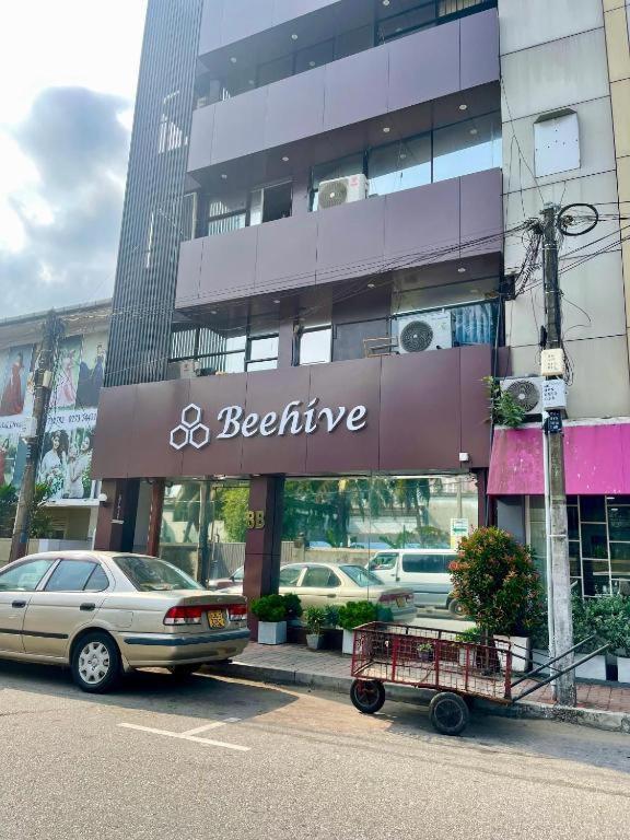 Beehive Colombo Hotel Exterior foto