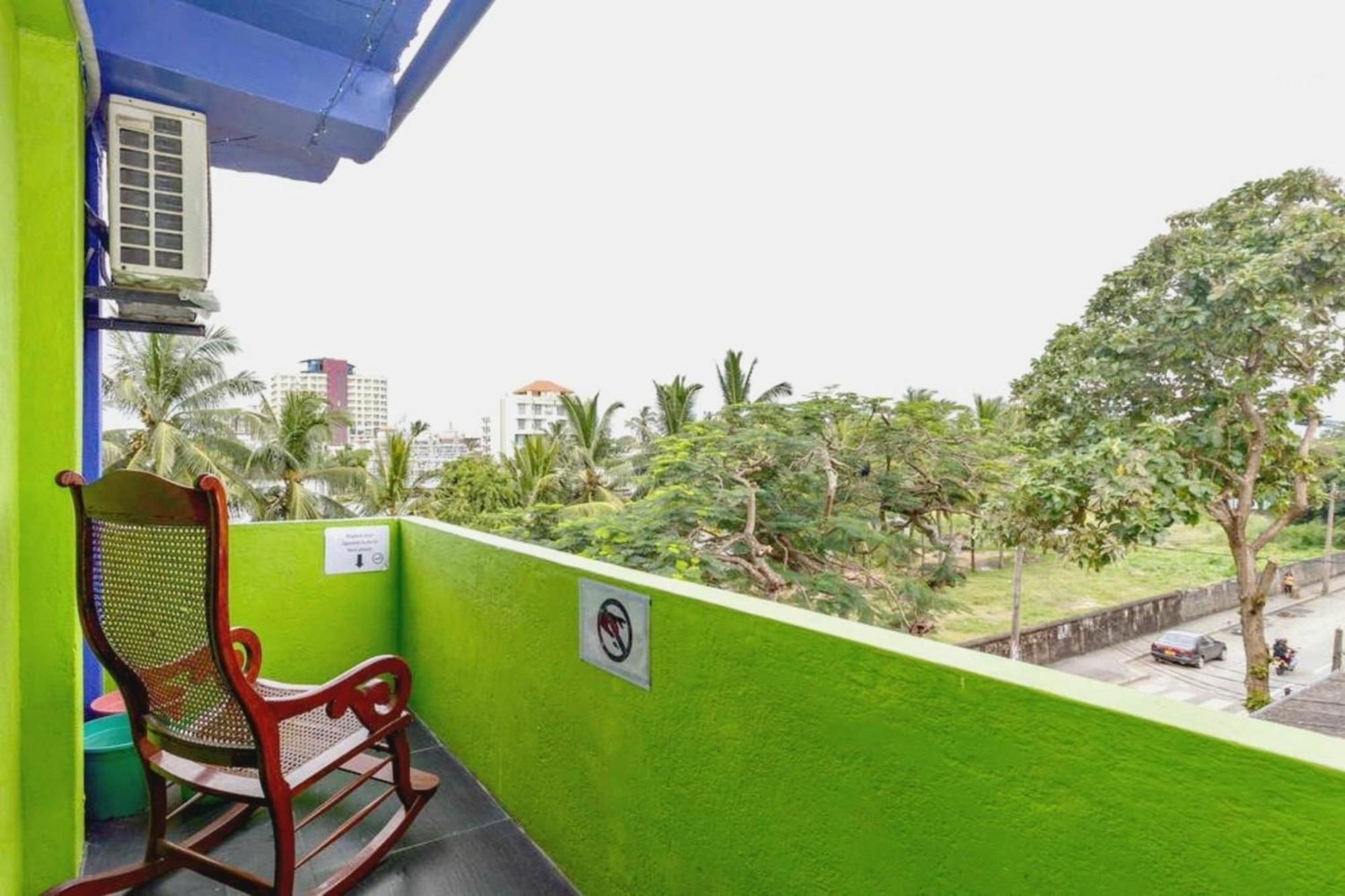Beehive Colombo Hotel Exterior foto